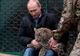 VLADIMIR PUTIN a calmat din priviri un pui de leopard care s-a năpustit asupra unor ziariști 
