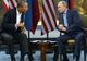 Obama i-a cerut lui Putin să detensioneze situaţia din Ucraina
