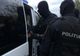 Constanţa: Descinderi la traficanţi de droguri, fiind găsite sute de plicuri cu substanţe halucinoge