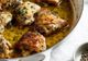 Pulpe de pui cu ciuperci și piure în sos cremos, rețeta inedită de care s-au îndrăgostit toți pofticioșii. Ingredientul banal care dă un gust desăvârșit preparatului