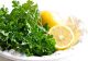 Pătrunjelul şi lămâia scad colesterolul. Află cum trebuie să le consumi!