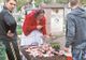 Imagini incredibile. Romii brăileni au venit cu grătare şi băutură la cimitir