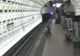Clipe dramatice: Un bărbat în scaun cu rotile a căzut pe linia de metrou. Ce a urmat