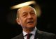 Băsescu atacă: E inadmisibil gestul lui Dragnea! Dacă eram premier, era dat cu capul de pereţi!