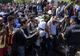 Sute de imigranţi au rupt dispozitivul forţelor de ordine şi au pătruns în Macedonia