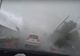 Momentul în care o mașină este smulsă de o tornadă. Imagini incredibile