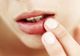 Ai buzele crăpate? Ce problemă de sănătate indică