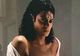 O fotografie nud cu Michael Jackson a stârnit controverse în lume