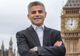 Sadiq Khan, la primăria din Londra, susţinut şi de români din Marea Britanie 