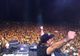 DJ faimos, în stare gravă la spital, după ce a căzut de pe scenă. Vezi momentul - VIDEO!