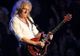 Chitaristul trupei Queen, Brian May, va concerta, în premieră, în România