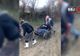 Imagini incredibile din România, 2016. Cum se transportă un bolnav, spre spital, prin noroaie