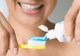 Cât de multă pastă se pune pe periuţa de dinţi? Mult mai puţin decât crezi 
