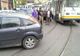 Tramvaie blocate în Capitală, din cauze unei maşini parcate pe şine.Şoferiţa s-a ales cu dosar penal