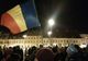 VIDEO EMOŢIONAT: Imnul României a răsunat din piepturile a 20.000 de sibieni acasă la Iohannis