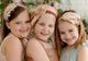 S-au fotografiat împreună, deşi nu se cunosc! Povestea emoţionantă care le leagă pe cele 3 fetiţe