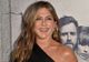 Rochia neagră purtată de Jennifer Aniston la care visează toate femeile 