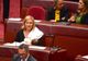 A făcut istorie! O deputată australiană și-a alăptat copilul în Parlament