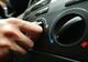 Porneşti aerul condiţionat după ce ai pornit motorul maşinii? Este cea mai mare greşeală
