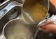 Ce se întamplă dacă arunci apa în care fierbi pastele în chiuvetă. E cea mai mare greşeală