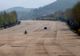 Cum arată autostrăzile din Coreea de Nord. Parcă ar fi piste de aeroport, dar decorul e deplorabil