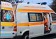 Bărbat din Iași, dus de urgenţă la spital după ce a căzut de pe casă