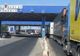 Cozi pe peste 20 de km de autotrenuri la vama. Peste 14 ore de aşteptare la frontieră