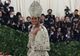 MET GALA 2018. Rihanna, într-o ținută ca Papa. WOW!