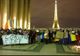 Românii de la Paris s-au solidarizat cu cei de acasă: zeci de persoane, în fața Turnului Eiffel