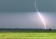 Ce să nu faci niciodată când tună şi fulgeră: Îţi poţi risca viaţa!