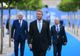 Fake news pe Facebook. Klaus Iohannis l-ar fi tăiat pe Mihai Fifor din poza de la Summit-ul NATO