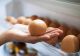 De ce nu este bine să ţii ouăle pe uşa frigiderului? Tu ştii răspunsul?