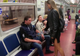 Ce le-au făcut aceste rusoaice unor bărbaţi în metrou... în văzul tuturor. Imagini uluitoare