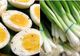 Ce se întâmplă în corpul tău dacă mănânci ouă fierte cu ceapă verde