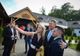 Cum au petrecut Iohannis și liberalii la un restaurant din Sibiu. Imagini inedite