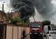 Incendiu puternic în Bacău: ard un depozit și o clădire de birouri