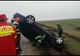 S-a răsturnat cu mașina și a fugit în șosete pe câmp VIDEO