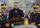 Klaus Iohannis a depus o coroană în memoria victimelor Revoluției. Președintele, luat de rost de revoluționari