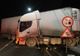 Trafic blocat, la Sinaia, după ce un TIR cu banane a derapat
