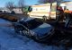 Impact violent între un autocamion și o mașină: două victime 