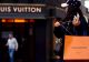 Coadă la Louis Vuitton în centrul Vienei, după redeschiderea magazinelor