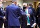 Liderii UE și-au dat coate în semn de salut. Klaus Iohannis, la reuniunea Consiliului European de la Bruxelles. Ce se discută