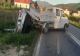  FOTO: Accident pe DN 17D! Un bărbat a fost transportat la spital. Șoferul nu s-a asigurat la schimbarea direcției de mers