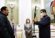 O sabie de samurai, cadoul INEDIT oferit de actorul american Steven Seagal preşedintelui venezuelean Nicolas Maduro