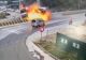 VIDEO Camioane în flăcări după un impact violent pe autostradă - Șoferii au scăpat ca prin minune