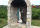 Statuie cu Fecioara Maria, INCENDIATĂ în curtea bisericii
