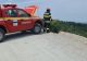 Un motociclist a căzut într-o râpă adâncă de 10 metri, în Alba - A fost scos cu targa-lopată