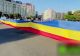Protest inedit în fața Guvernului. A fost întins un steag lung de zeci de metri: Protestatarii cer DEMISIA lui Florin Cîțu