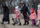 Zeci de copii de la un orfelinat din Mariupol au mers 12 zile pentru a ajunge în România 