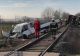 FOTO | Accident feroviar în Ungaria: Cel puțin 5 morți și 10 răniți, după ce un tren a lovit o camionetă 
